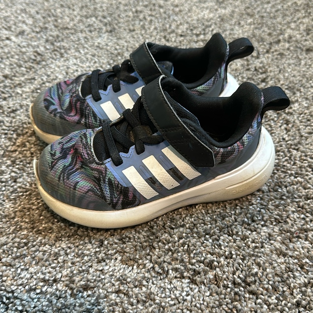 Toddler girls adidas shoes